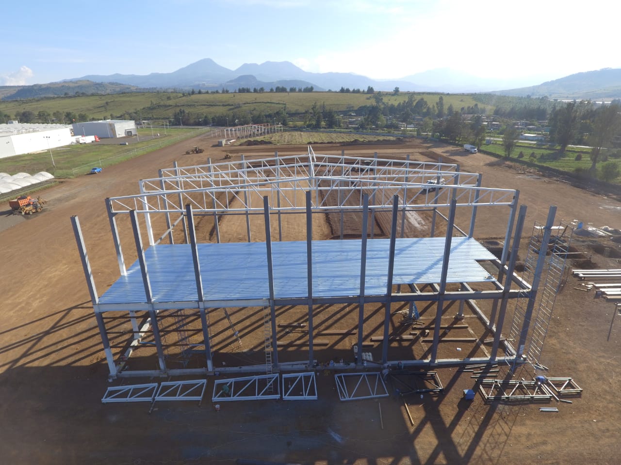 Instalación de techos y estructuras en Querétaro - Proyecto MOBE 14