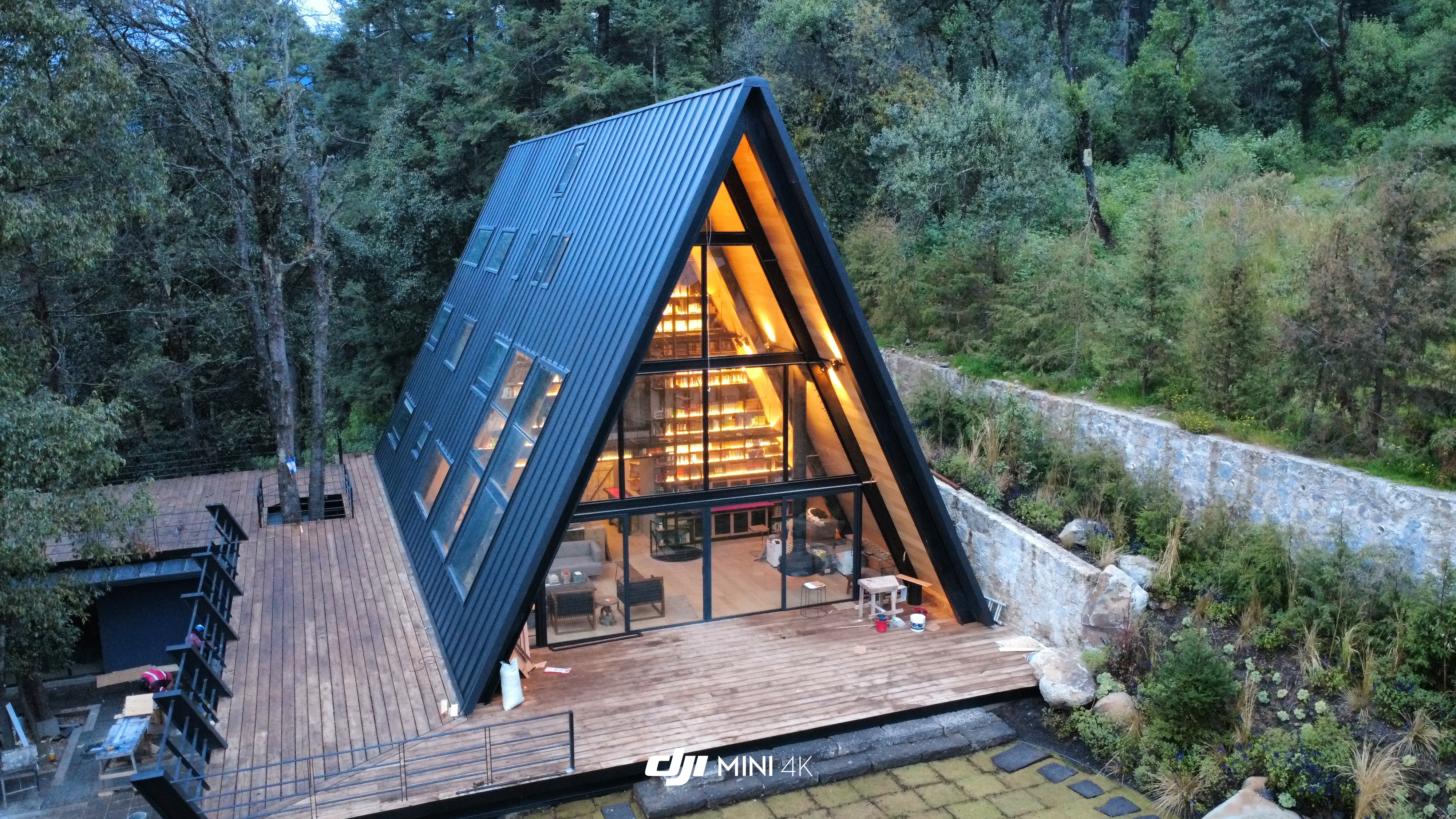 Instalación de techos y estructuras en Querétaro - Proyecto MOBE 24