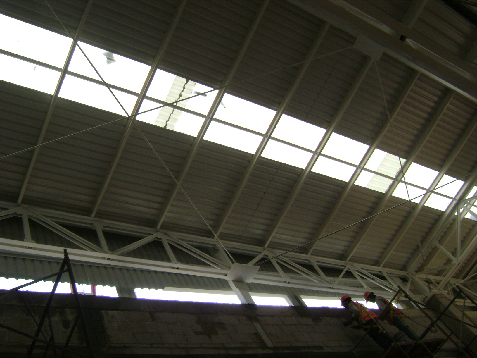 Instalación de techos y estructuras en Querétaro - Proyecto MOBE 32