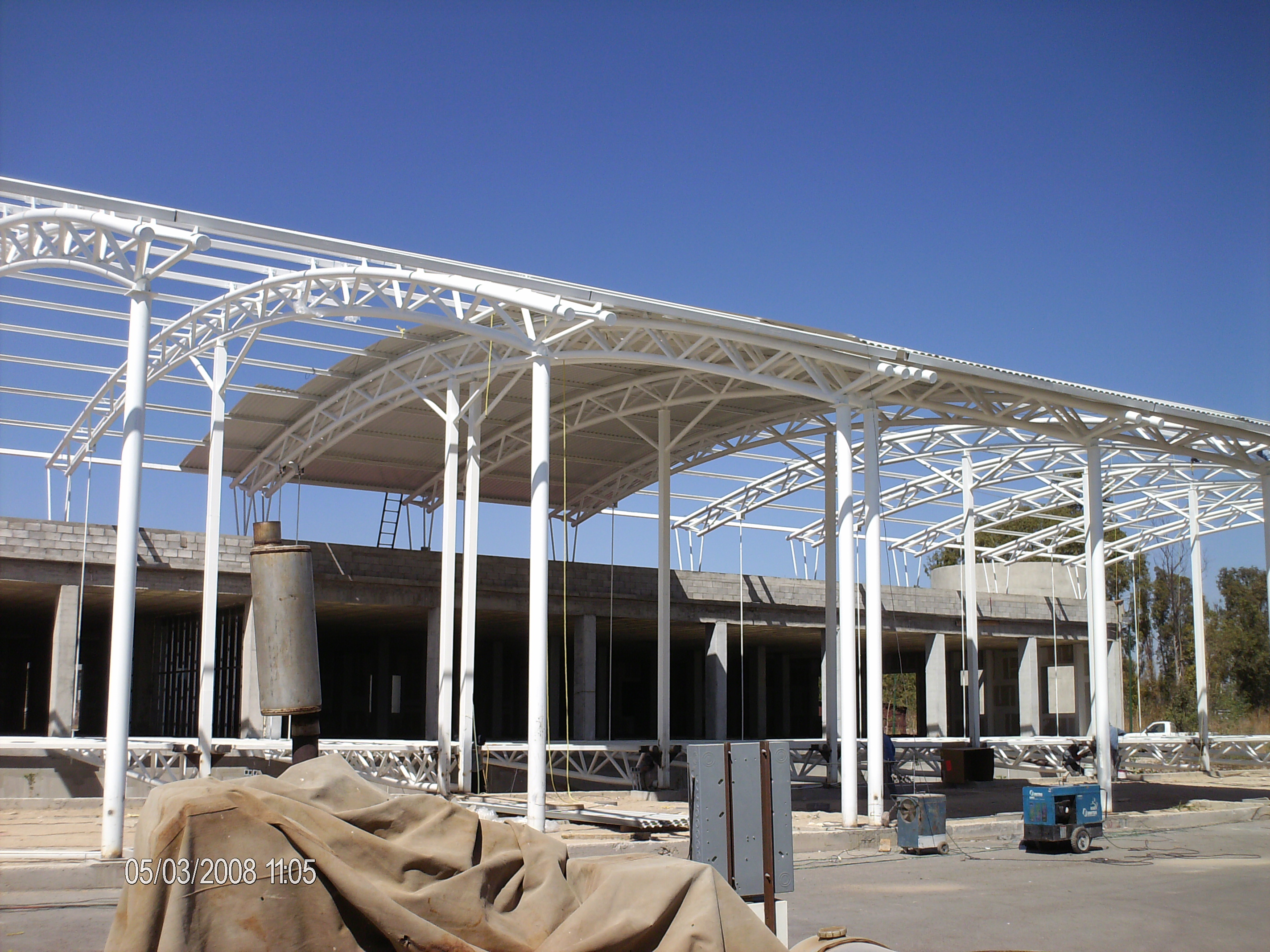 Instalación de techos y estructuras en Querétaro - Proyecto MOBE 33