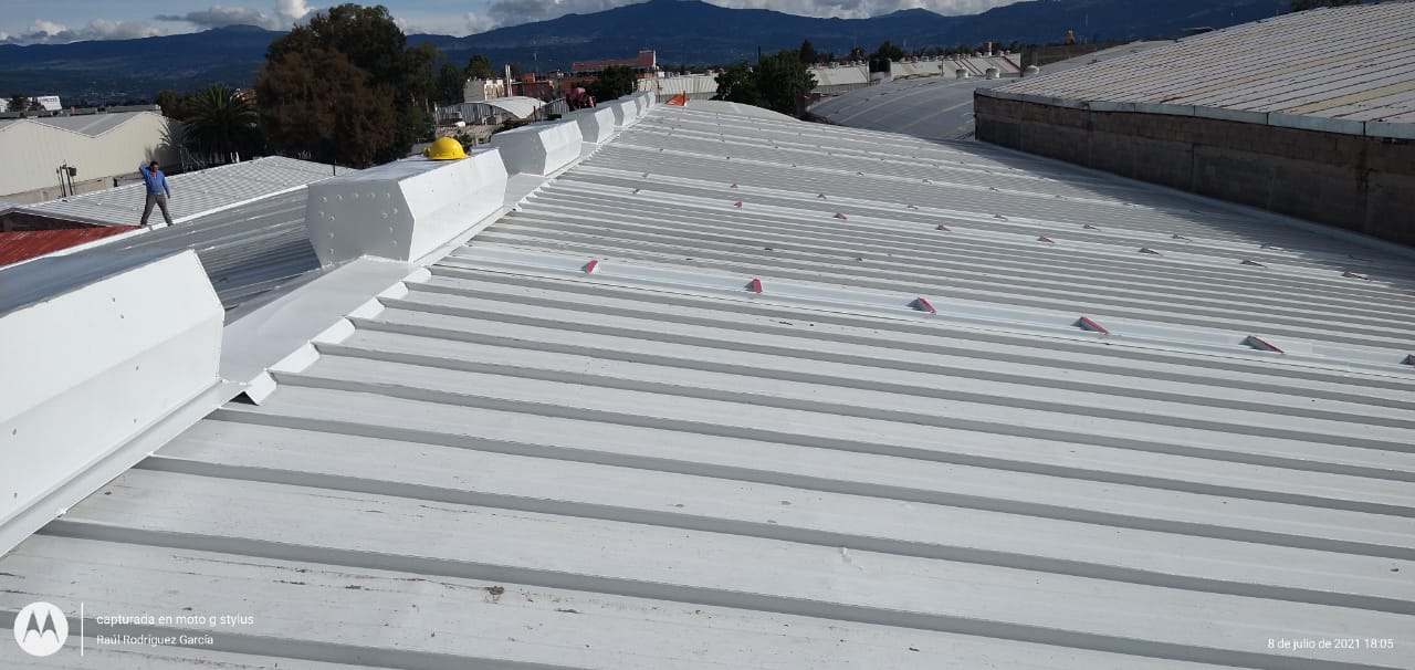 Instalación de techos y estructuras en Querétaro - Proyecto MOBE 45